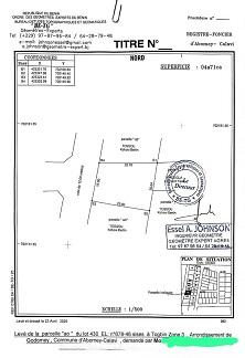 A VENDRE A TOGBIN ZONE 3 A 100 MÈTRES DU GOUDRON 
