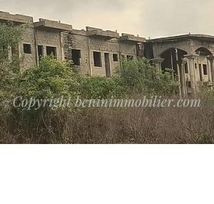 HÔTEL 5 ÉTOILES R+2 – 50 CHAMBRES – ALLADA CENTRE