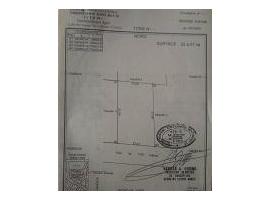  3 PARCELLES EN ANGLE DE RUE À AGLA AU BORD DES PAVÉS